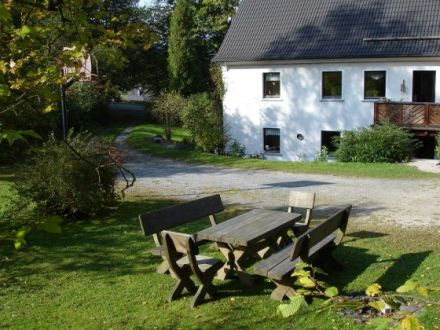 Magda  Bruns + Maria Niemietz