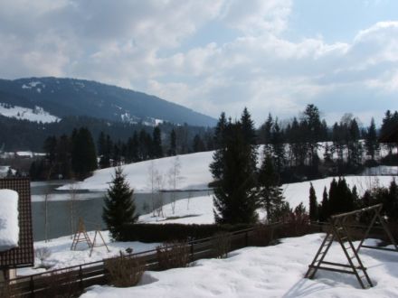 Landhaus Eibelesmühle am See mit Wasserfall