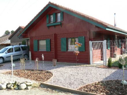 Vier-Pfoten Ferienhaus direkt am Haddorfer See