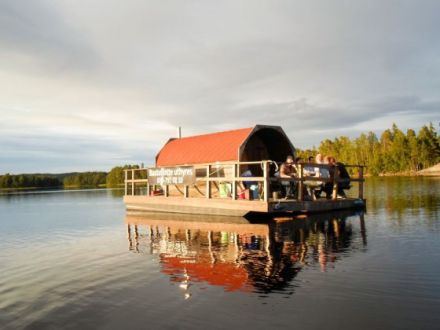 Ferienhaus mit Kamin & tollem Ausblick am See Bunn