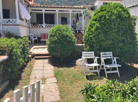 Appartamenti Laura - Casa Rosa auf Elba für 4 Pers. nur 60 Meter vom Meer