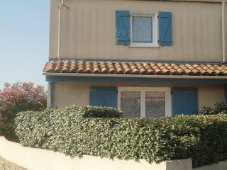 Ferienhaus mit Meerblick in Residenz mit Pool