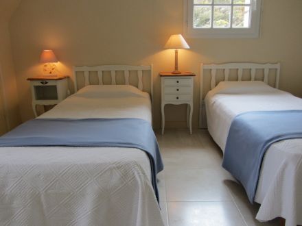 Bretagne, Finistere. Ferienwohnung Zugang zum Meer und Küstenwanderweg. Hund willkommen.