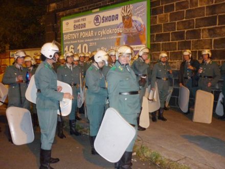 Der Deutsche Schäferhund im Film "Der Turm"