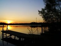 Rotes Sommerhaus in Schweden am See