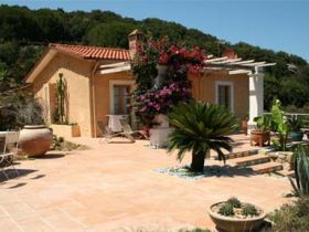 Das große Windhaus auf Elba