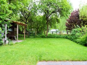 Ferienhaushälfte "An den Linden" in Alleinlage am Wald